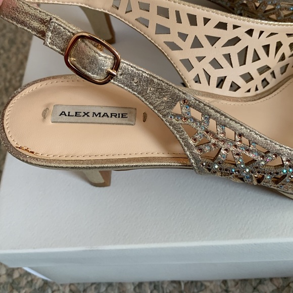 Alex Marie Gold 2 1/2” Heels with Intricate Cutout Design EUC - Picture 5 of 12